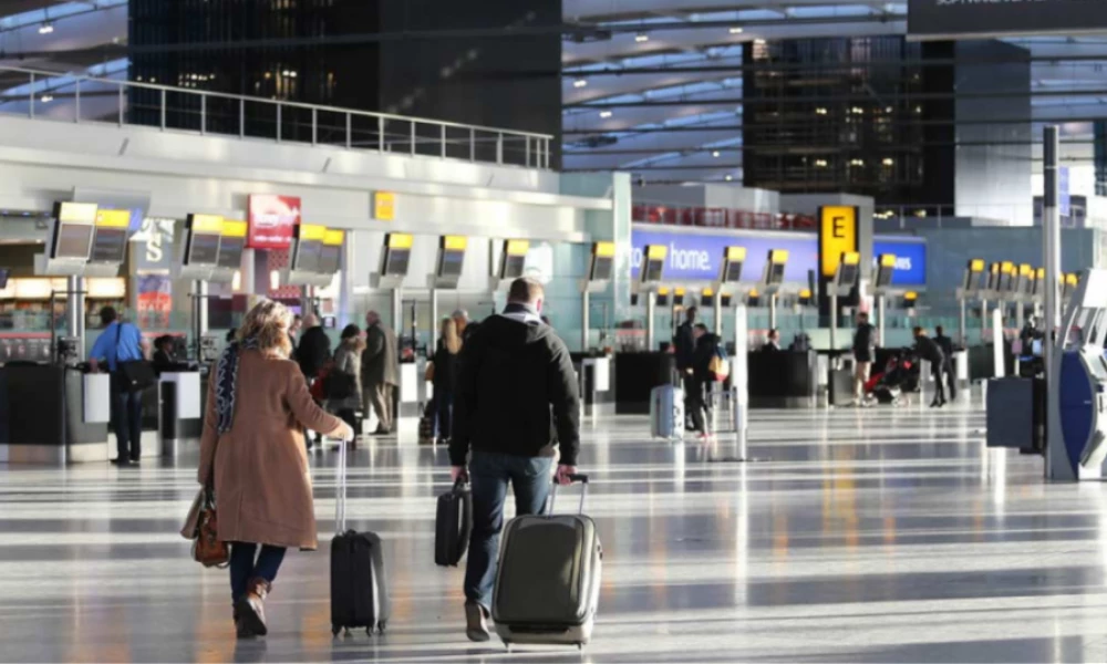 Κορονοϊός - Δανία: Αναστέλλει τις πτήσεις από τα Εμιράτα - Αμφιβολίες για την ποιότητα των τεστ